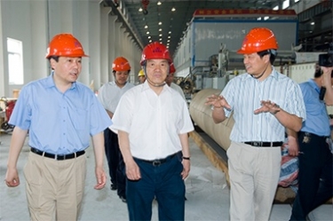 2007年5月25日，時任全國政協(xié)常委、經(jīng)濟委員會副主任、中國包裝聯(lián)合會會長石萬鵬一行來公司視察