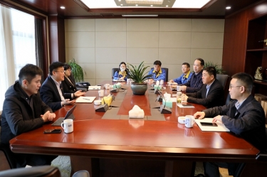 平湖市委常委、副市長戴振一行蒞臨景興紙業(yè)調(diào)研指導(dǎo)